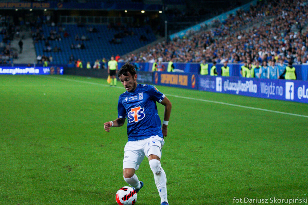 Lech Poznań nie tylko ściąga słabych piłkarzy, ale również rzuca ich na głęboką wodę