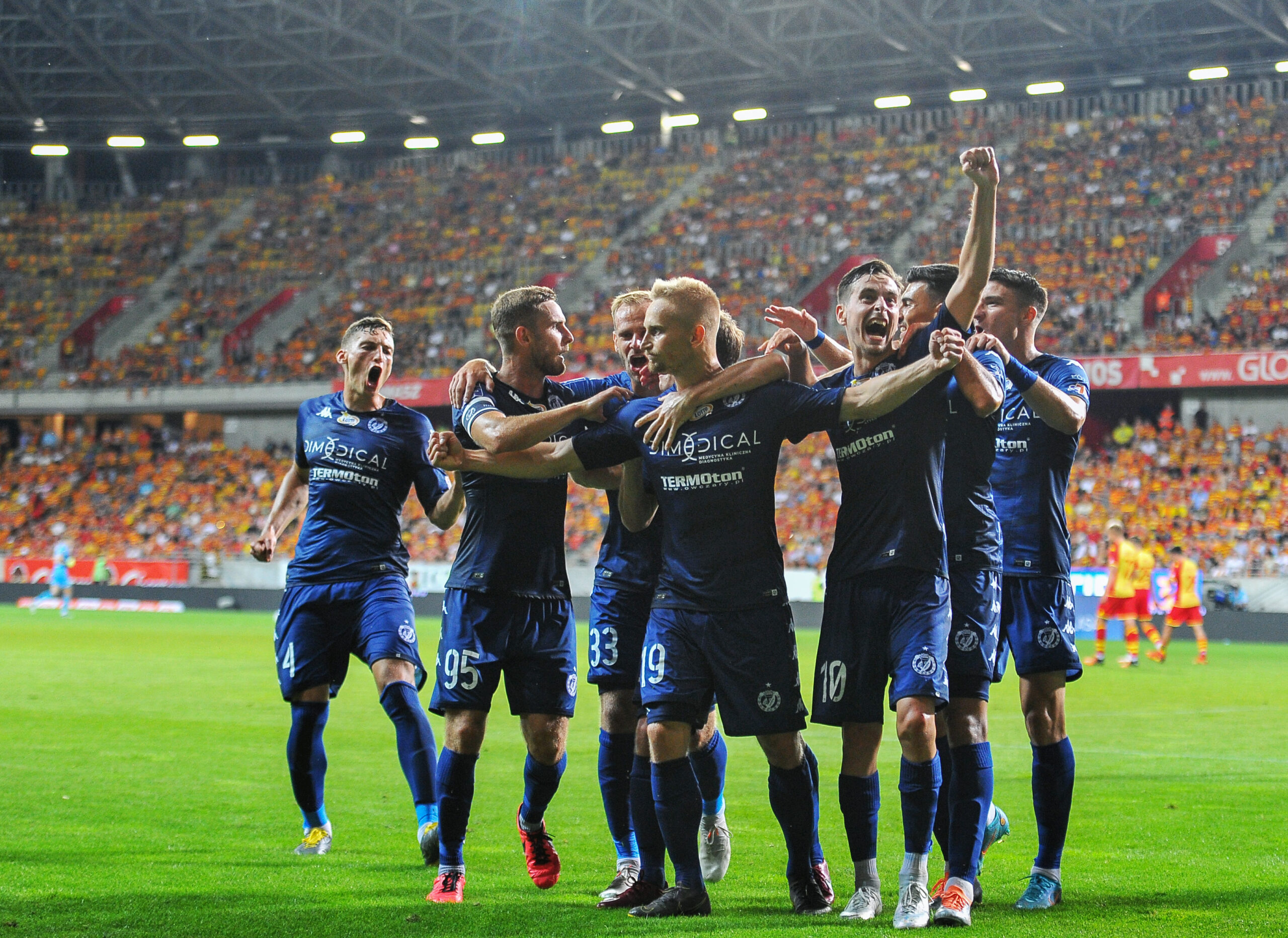 Widzew po pięknym golu Pawłowskiego wygrywa w Białymstoku