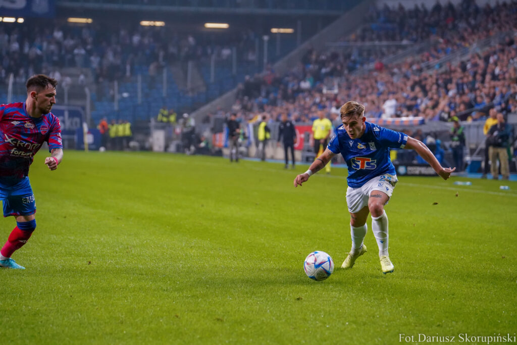 John van den Brom nie pomaga – Lech Poznań traci kolejne punkty