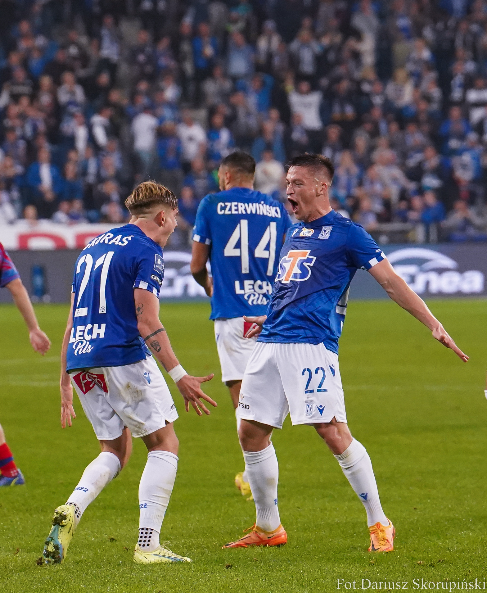 Lech Poznań i runda kontrastów – bilet do Kataru, niezgrabny bohater i upadek gwiazdy