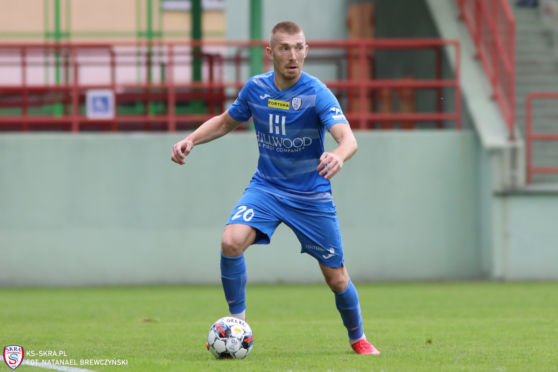 Skra Częstochowa pokonuje Kotwicę Kołobrzeg i pnie się w tabeli