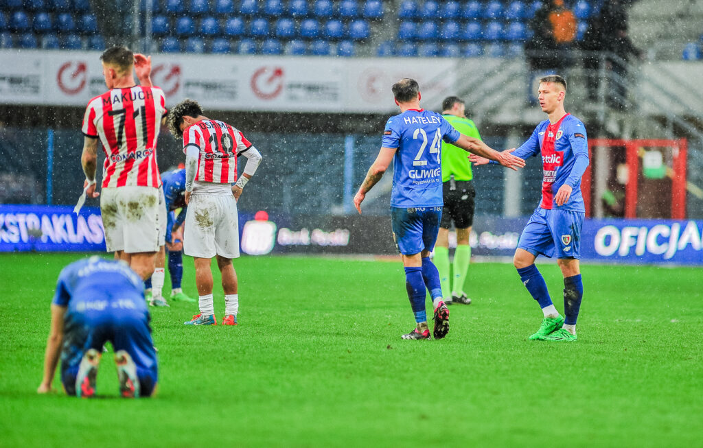 Piast w końcu przełamuje się na własnym stadionie