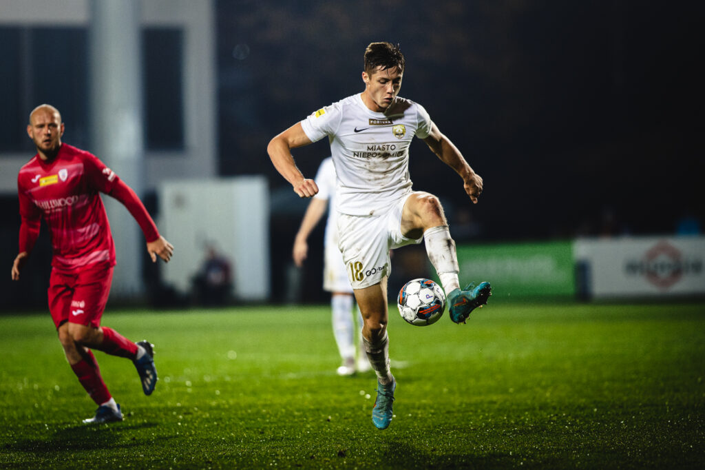 Lucjan Klisiewicz: Wiadomo, że u każdego z tyłu głowy jest myśl o awansie (WYWIAD)