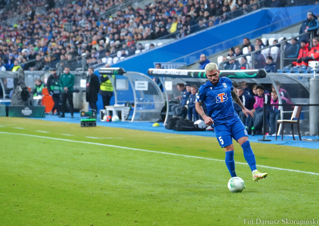 Lech Poznań po raz kolejny daje się zaskoczyć w defensywie