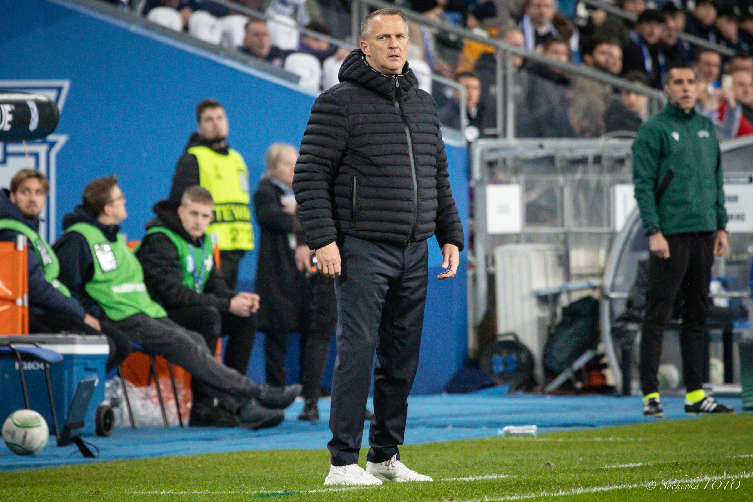 Możliwe symboliczne rozstanie i co dalej? Lech Poznań przed trudną zimą