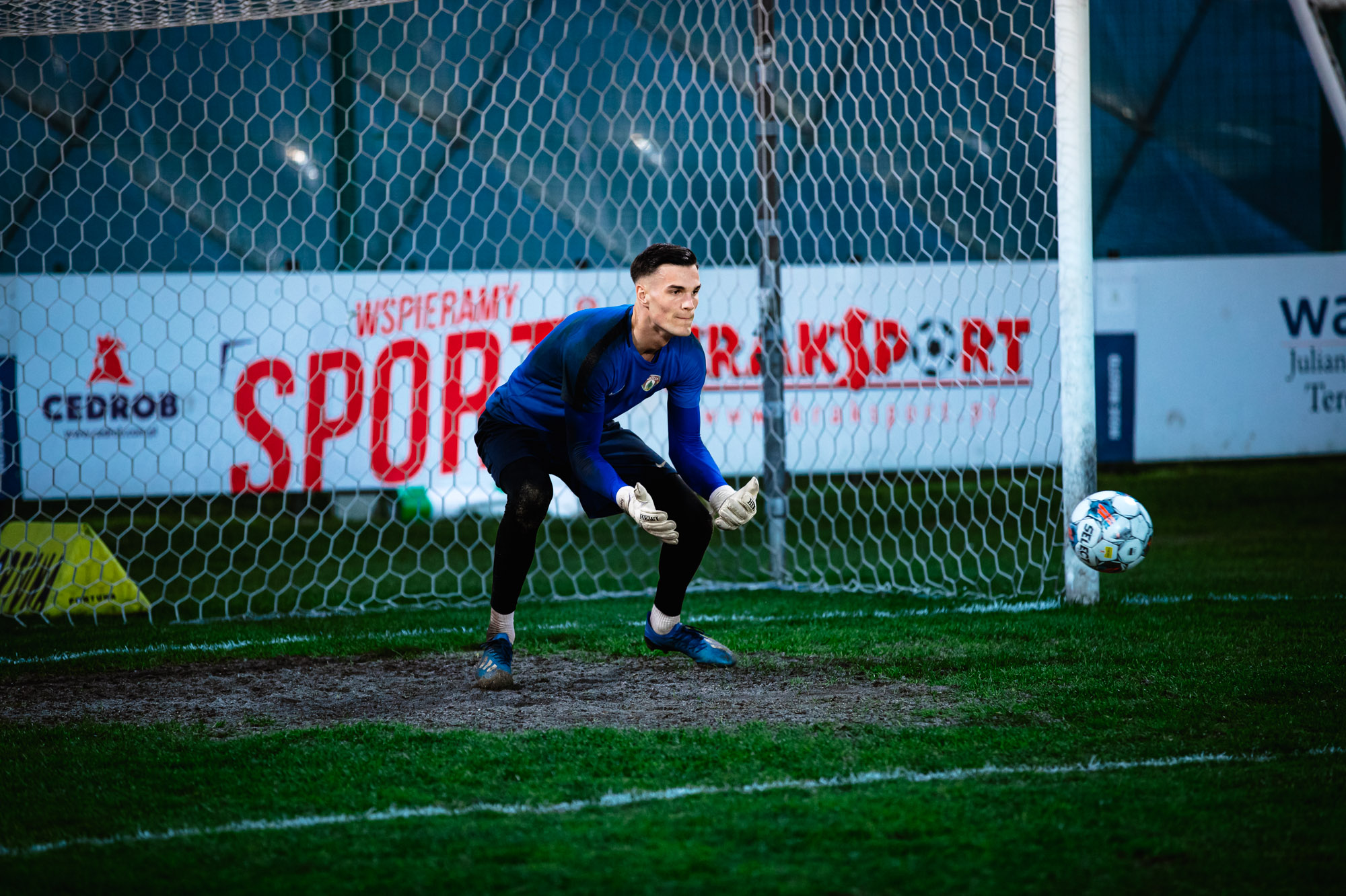 Kewin Komar: W piłkę zacząłem grać w polu, na lewym skrzydle [WYWIAD]