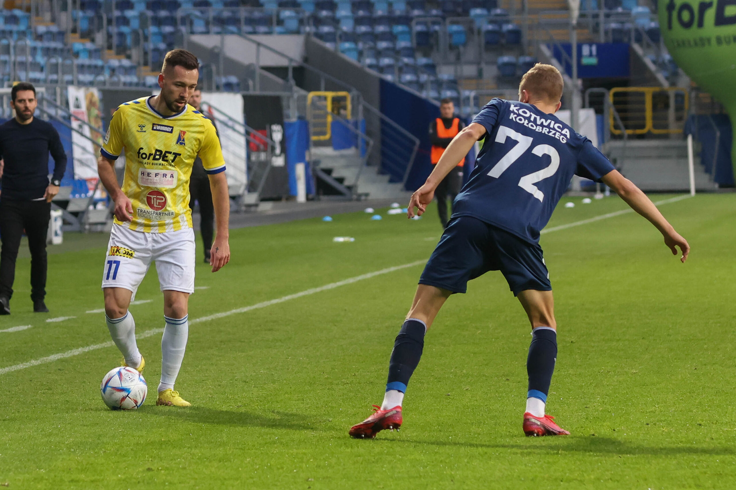 Znamy wyniki drugiej ligi. Kto jako trzeci awansuje poprzez baraże?