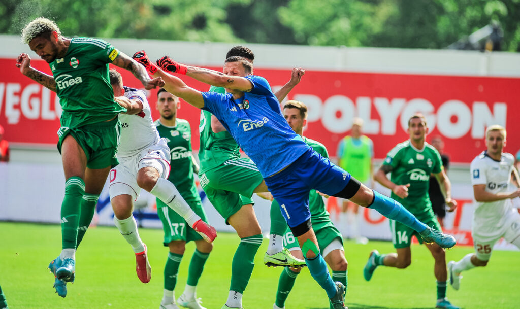 Chaos w strukturach, zakończenie uciążliwej relacji i niespełnione oczekiwania – podsumowujemy jesień w Górniku, Radomiaku i Zagłębiu