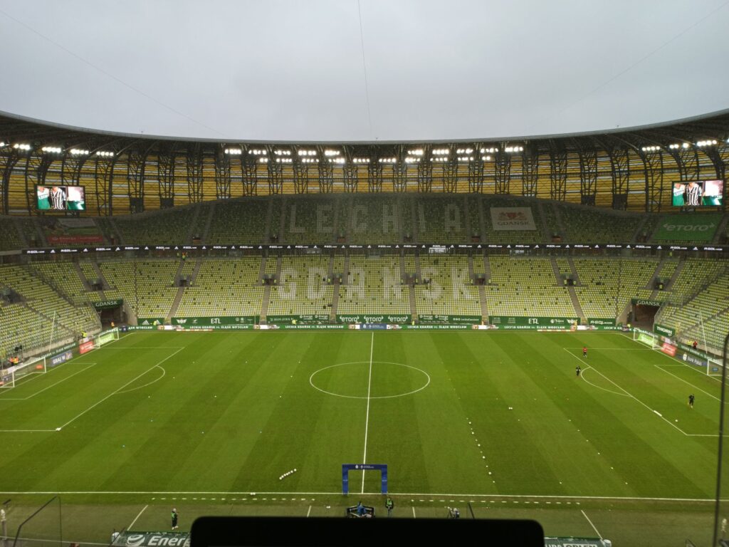 Lechia Gdańsk i nowy właściciel? Tylko jeśli Urfer odpuści