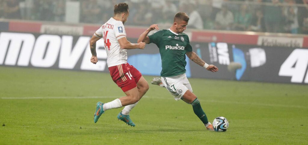 Z Łazienkowskiej #1: Legia dobrze zaczyna, Pekhart pokonał ŁKS