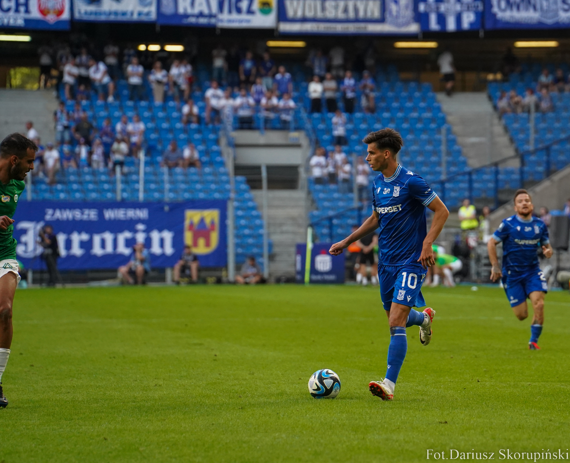 Młodzi, gniewni i uzdolnieni. Dawid Drachal oraz Filip Marchwiński błyszczą w swoich klubach