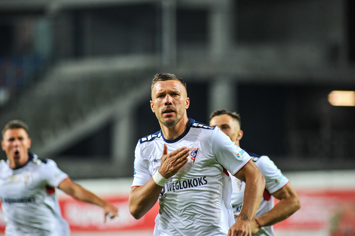 Czy Lukas Podolski swoim zachowaniem niszczy reputację, jaką budował w światowej piłce przez lata?