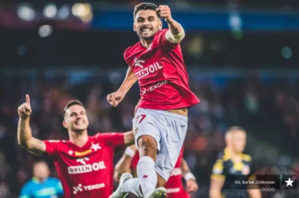 Zwariowany mecz Pucharu Polski: Wisła Kraków eliminuje Widzew Łódź