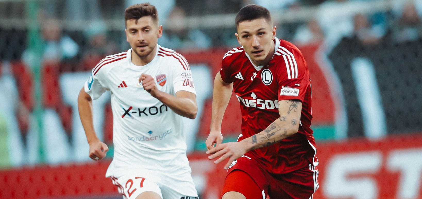 Transfery i PKO BP Ekstraklasa – ile zarabiają polskie kluby na sprzedaży piłkarzy?