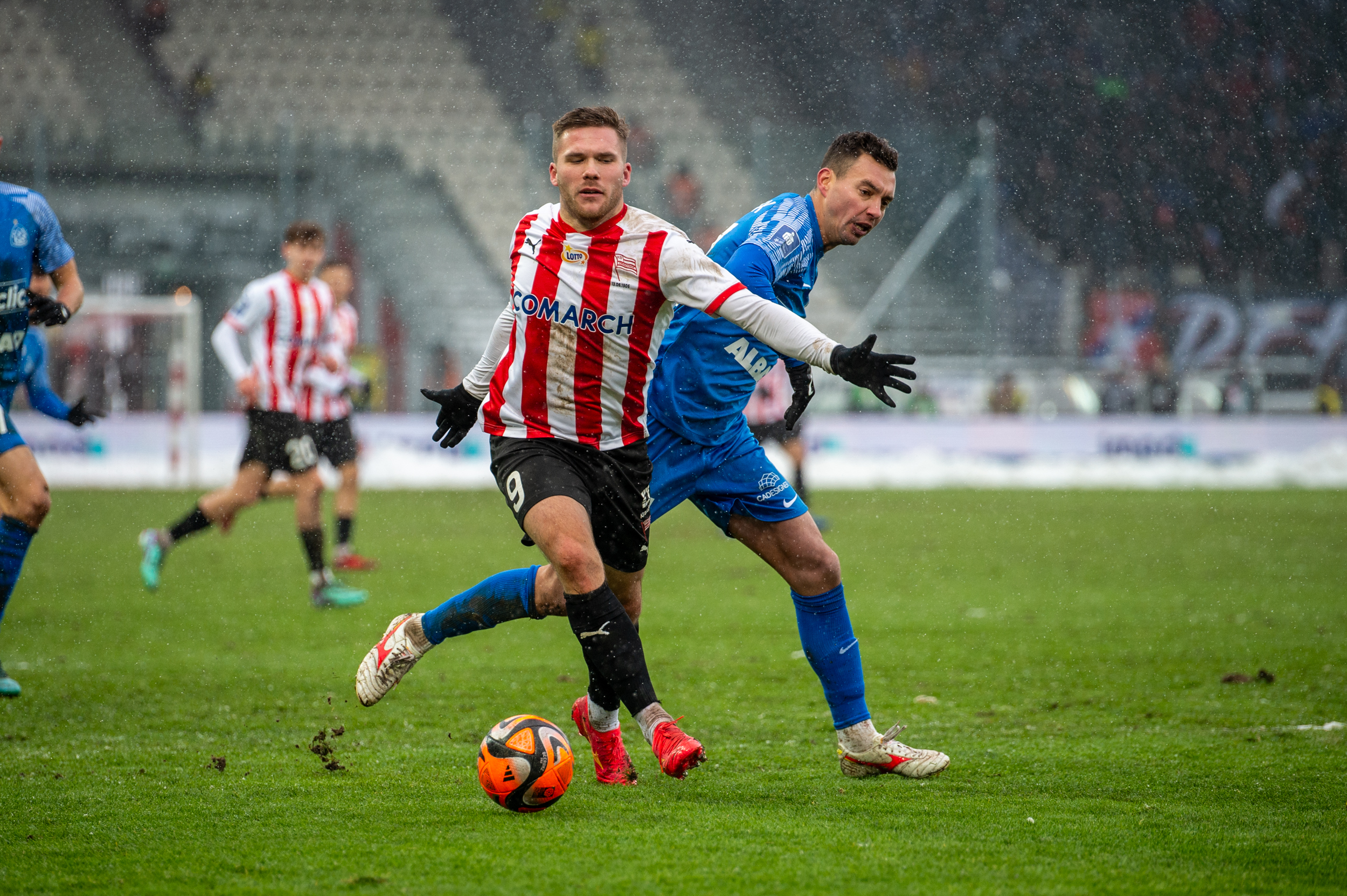 „Pasy” się nie poddają…