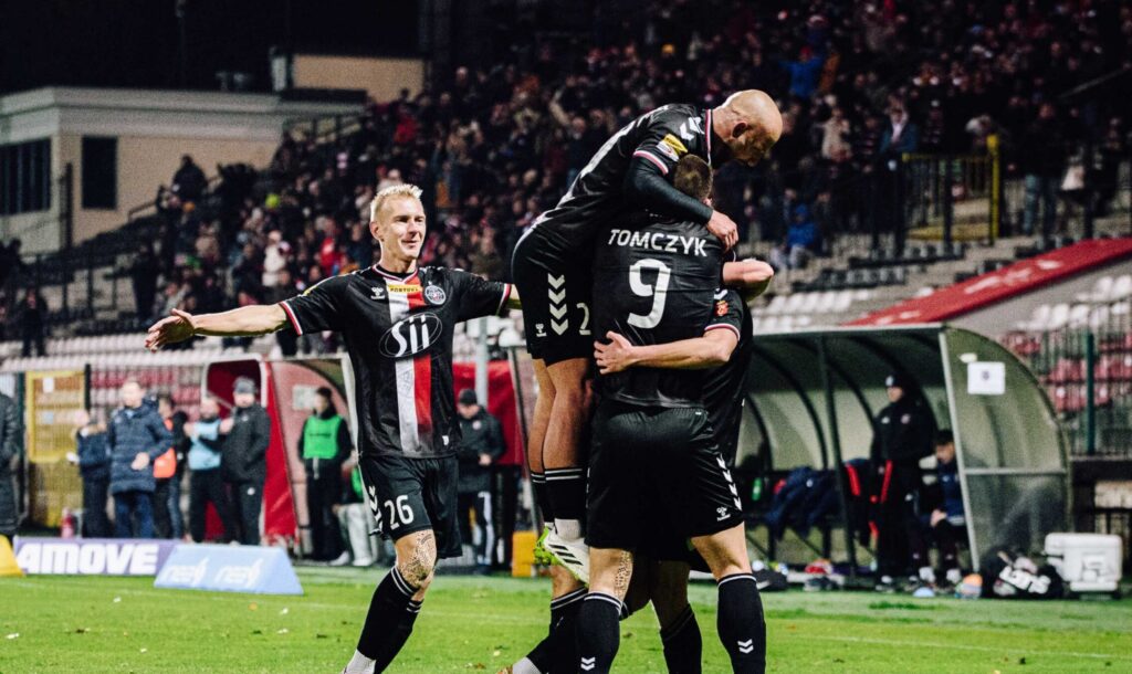 Przy Konwiktorskiej pierwsze koty za płoty