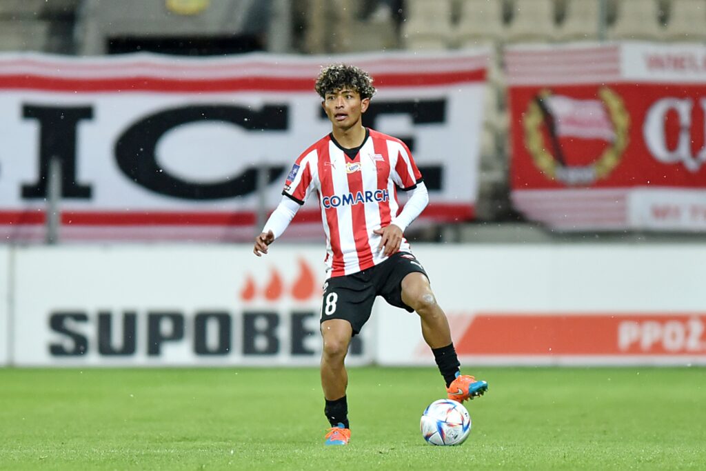 Takuto Oshima – cesarz w „Pasy”