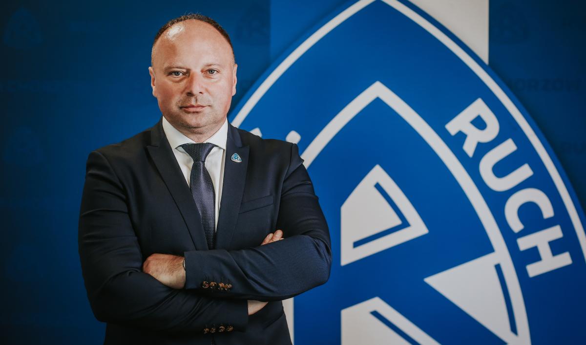 Prezes Ruchu Chorzów: Takie są czasy. Na razie jesteśmy na etapie, że tyle płacimy, że kluby z niższych lig wyciągają nam zawodników (WYWIAD)