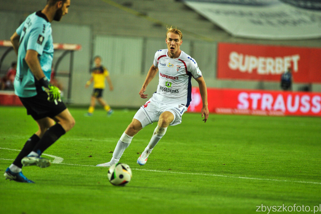 Aleksander Buksa próbuje ratować swoją karierę. Co może mu dać transfer do GKS-u Katowice?