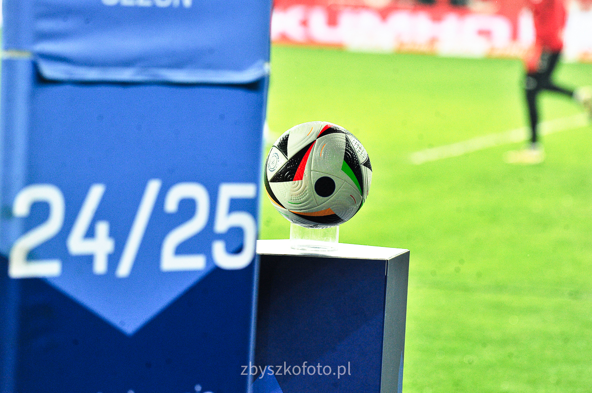 Zacięty pojedynek o mistrzostwo Polski – kto wywalczy tytuł na finiszu sezonu?