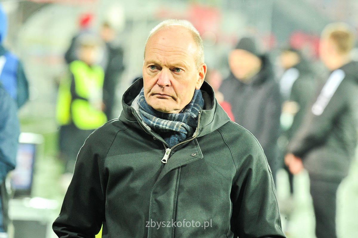 Pierwsze kontuzje i niedobór transferów. Czy Lech Poznań może już panikować?