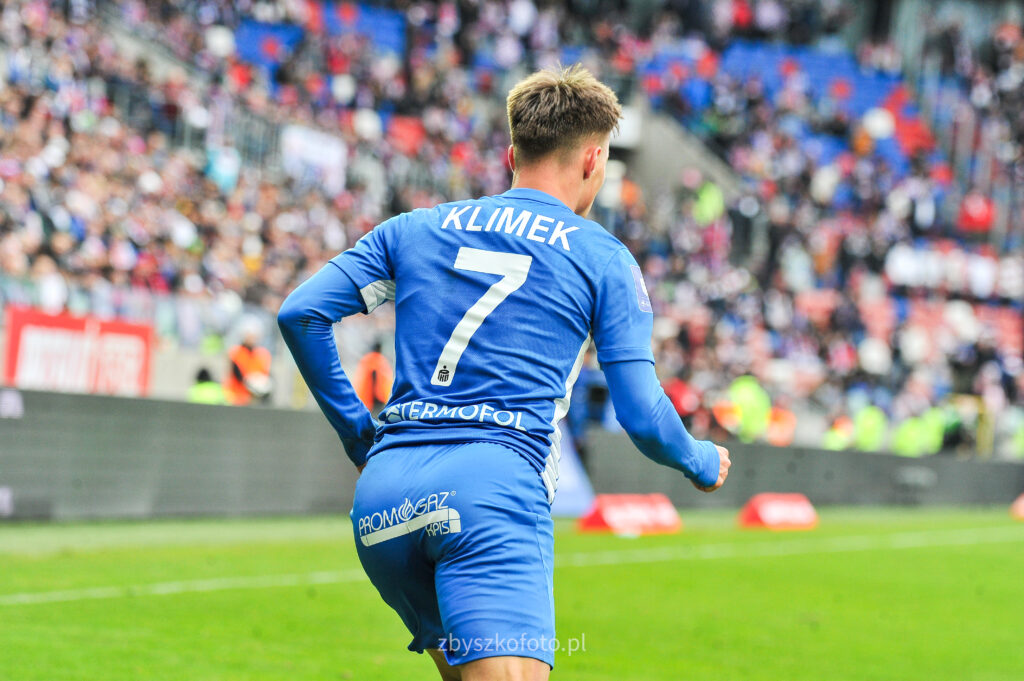 Polonia – Puszcza: sukces rodzi się w bólach. Z takiego założenia chyba w tym meczu wyszli niepołomiczanie