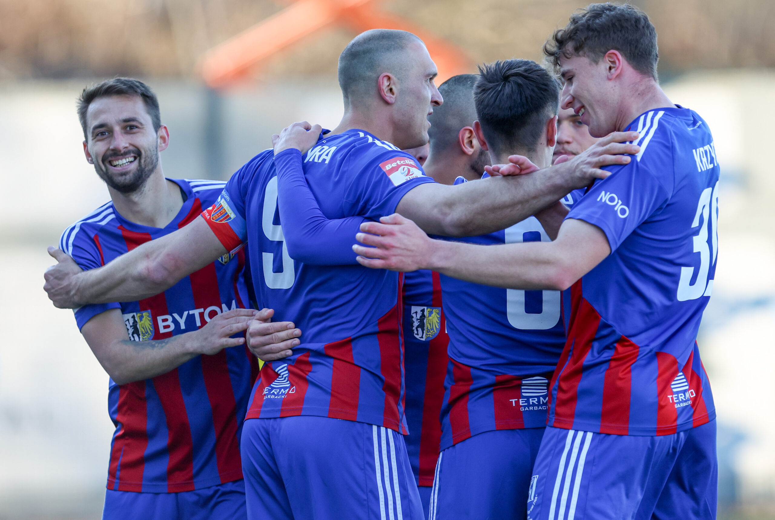 Polonia Bytom jedną nogą w I lidze