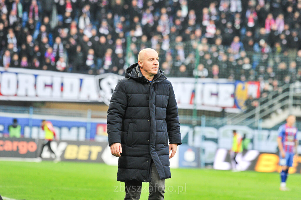 Na ratunek legionista – Aleksander Vuković nowym trenerem Widzewa Łódź