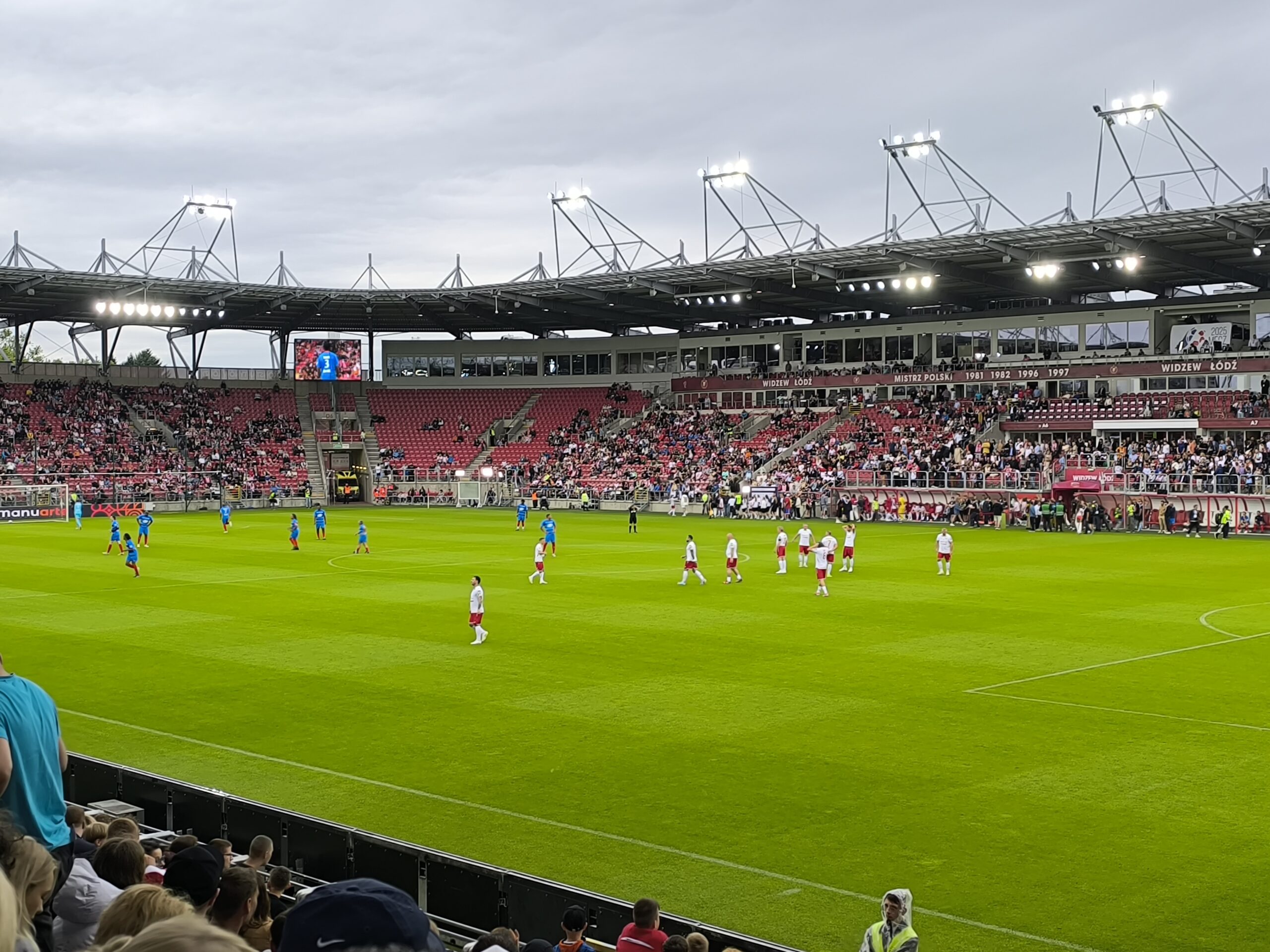 Mecz Gwiazd w Sercu Łodzi. Polskie i francuskie legendy wybiegły na boisko