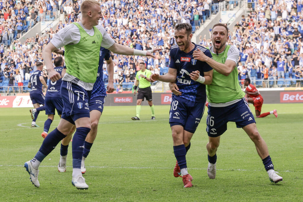 Byli lepsi, a karny ich tylko napędził – Wisła Płock zasłużenie notuje awans do PKO BP Ekstraklasy