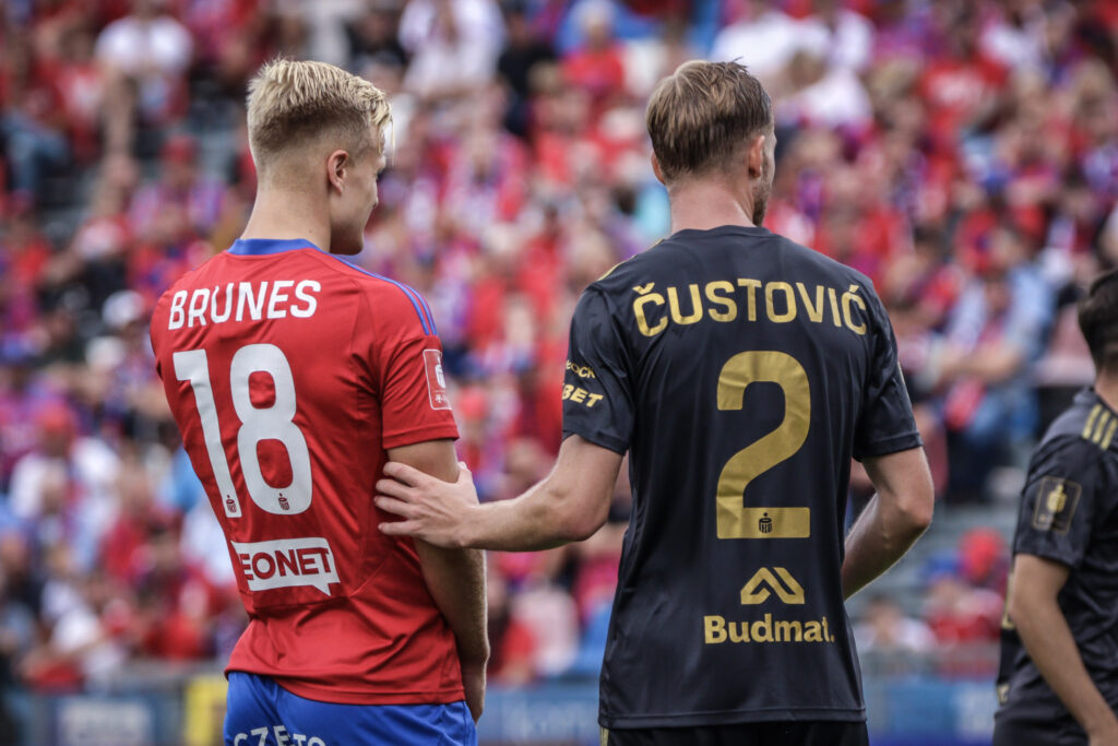 Raków Częstochowa podejmie klub z Izraela, czyli jak działa światowy populizm