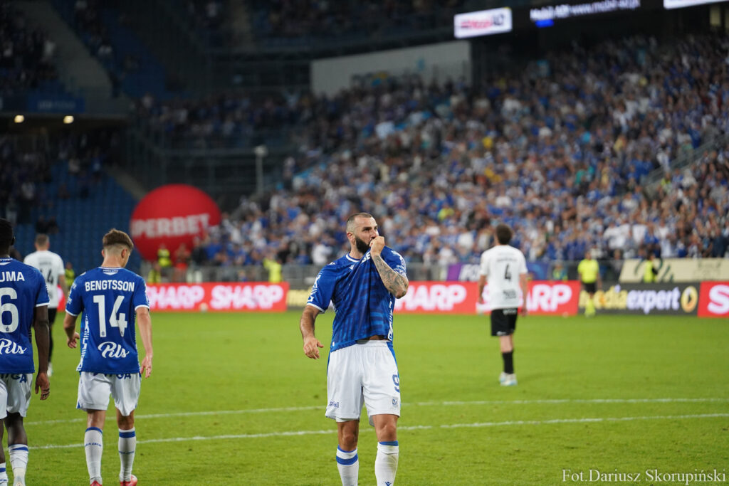 Lech Poznań rozbija bezbarwny Breidablik. Kontrowersje, kontuzje, fenomenalny debiut