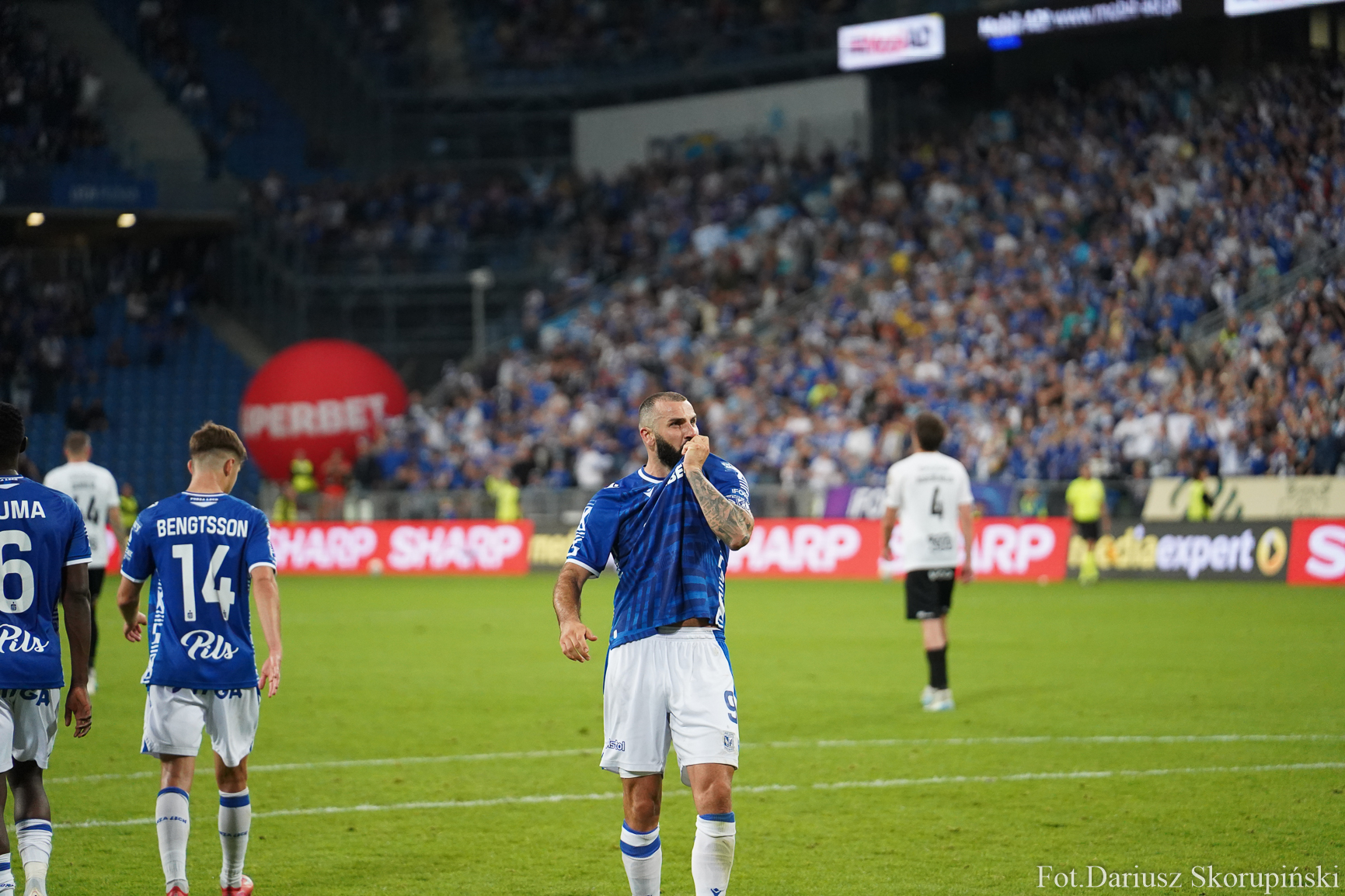 Lech Poznań rozbija bezbarwny Breidablik. Kontrowersje, kontuzje, fenomenalny debiut
