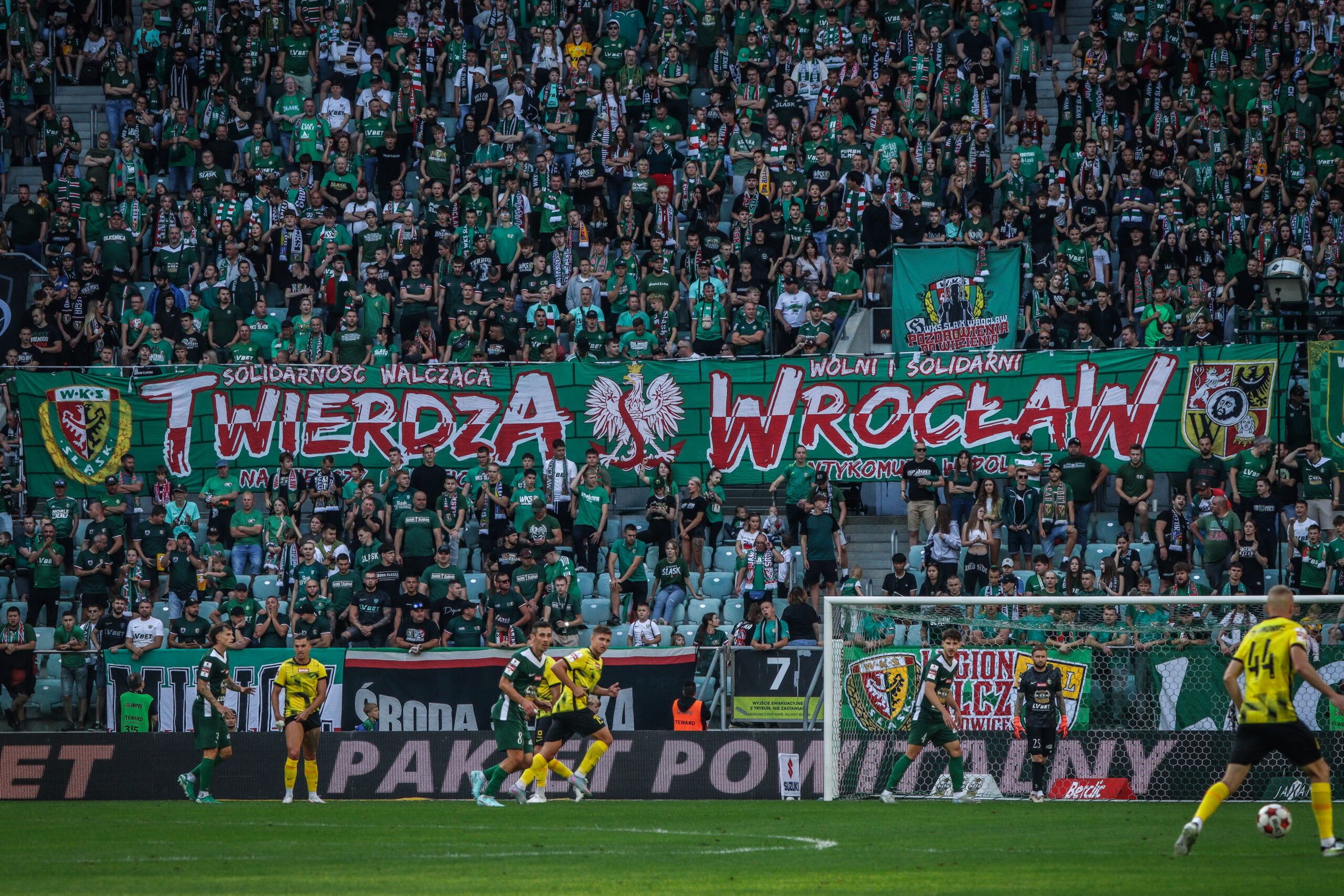 Śląsk Wrocław w potrzasku. Dwie narracje, dwa światy i prywatyzacyjny cyrk