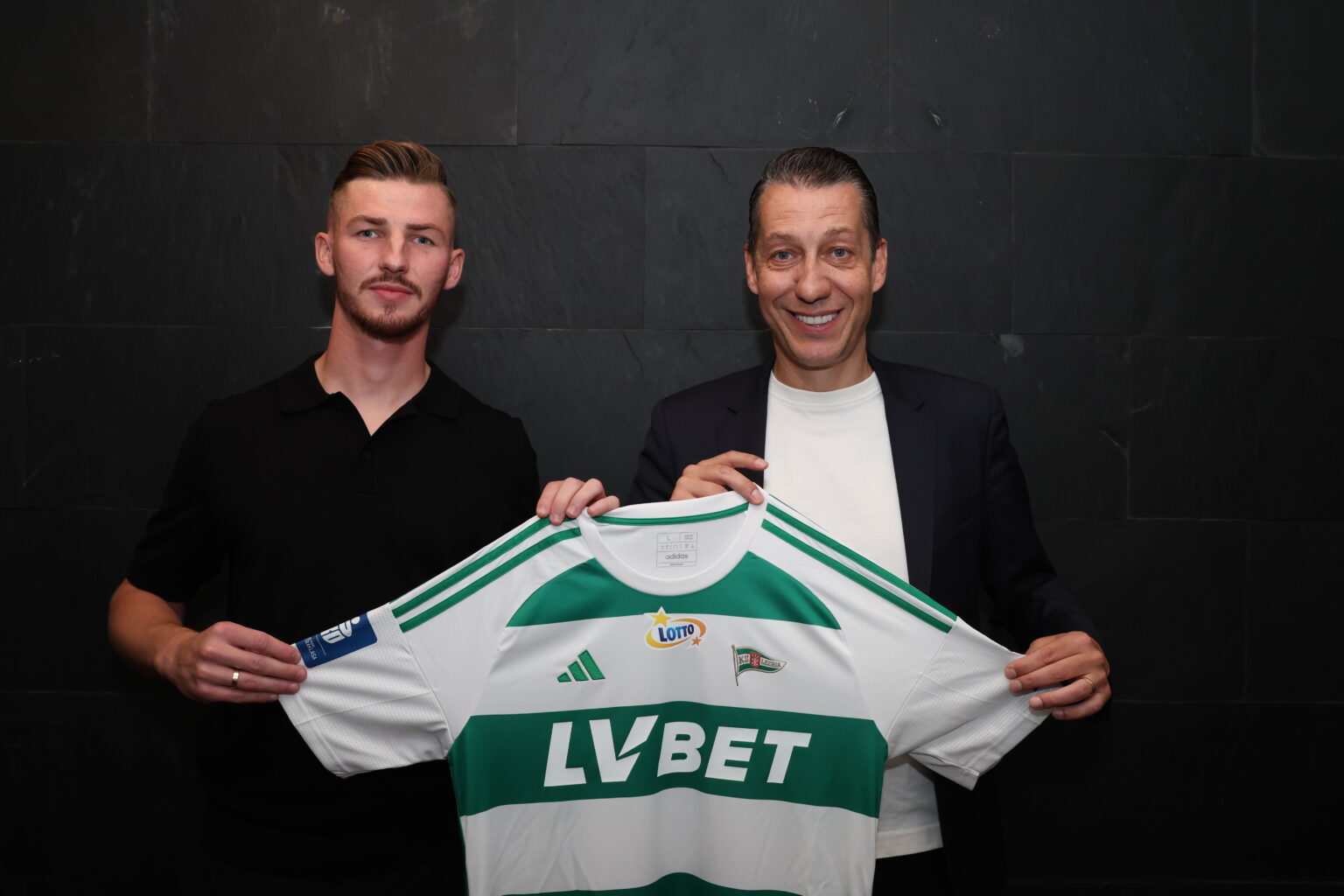 Dawid Kurminowski wzmacnia atak Lechii Gdańsk