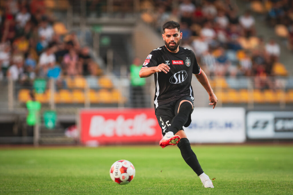 Zimny prysznic dla marzących o awansie. Polonia Warszawa przegrywa z ŁKS-em