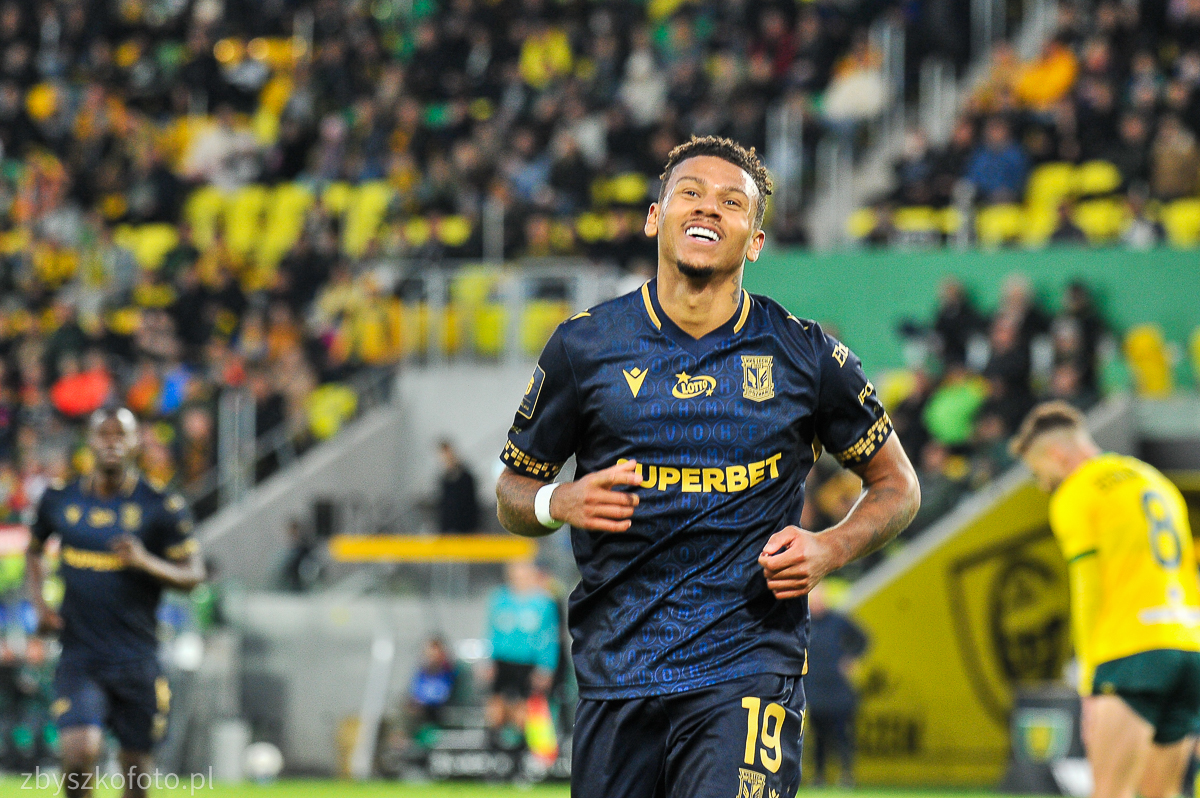 Lech Poznań żegna napastnika. Ikoniczna postać wraca do ojczyzny