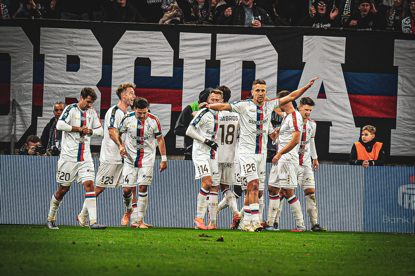 Górnik Zabrze liderem PKO BP Ekstraklasy. Adrian Siemieniec pokonany!