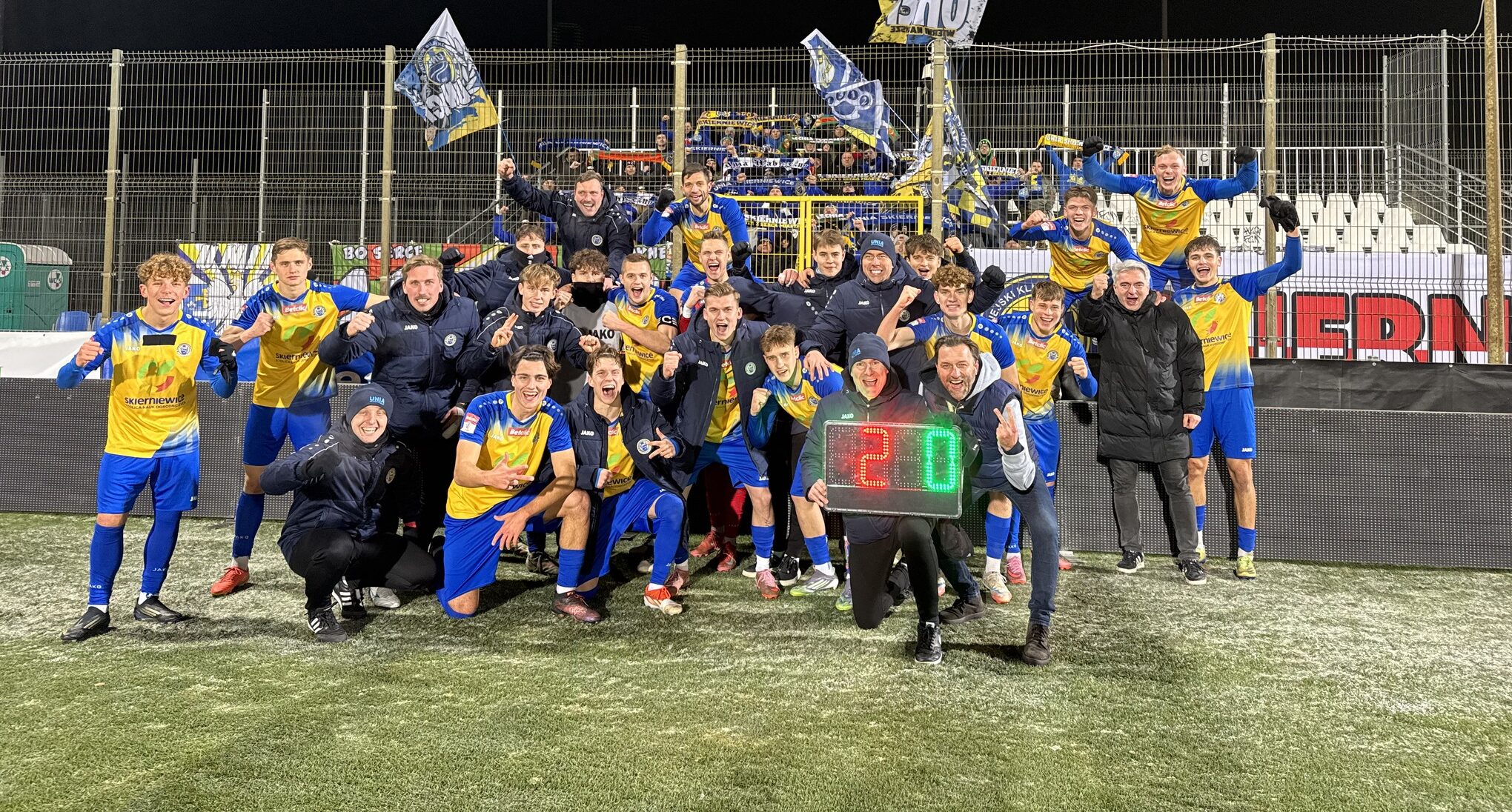 Unia Skierniewice zachwyca swoją historią, filozofią i jakością. Bezradna nawet Warta Poznań!