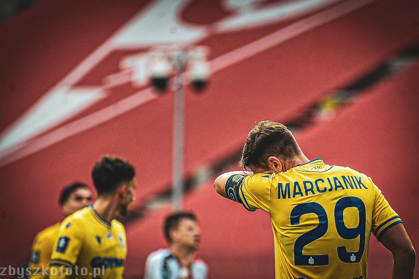 Arka Gdynia jedną nogą poza PKO BP Ekstraklasą