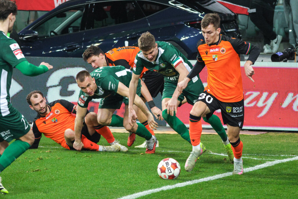 Czy Śląsk Wrocław rozegra dwie równe połowy?