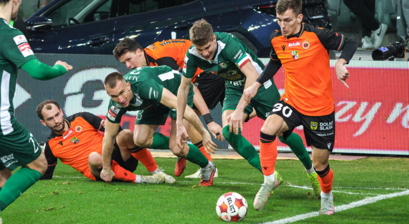 Czy Śląsk Wrocław rozegra dwie równe połowy?