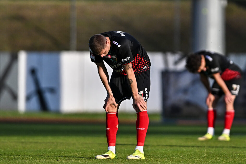 GKS Tychy: ambitny projekt, który zmienił się w sportową katastrofę