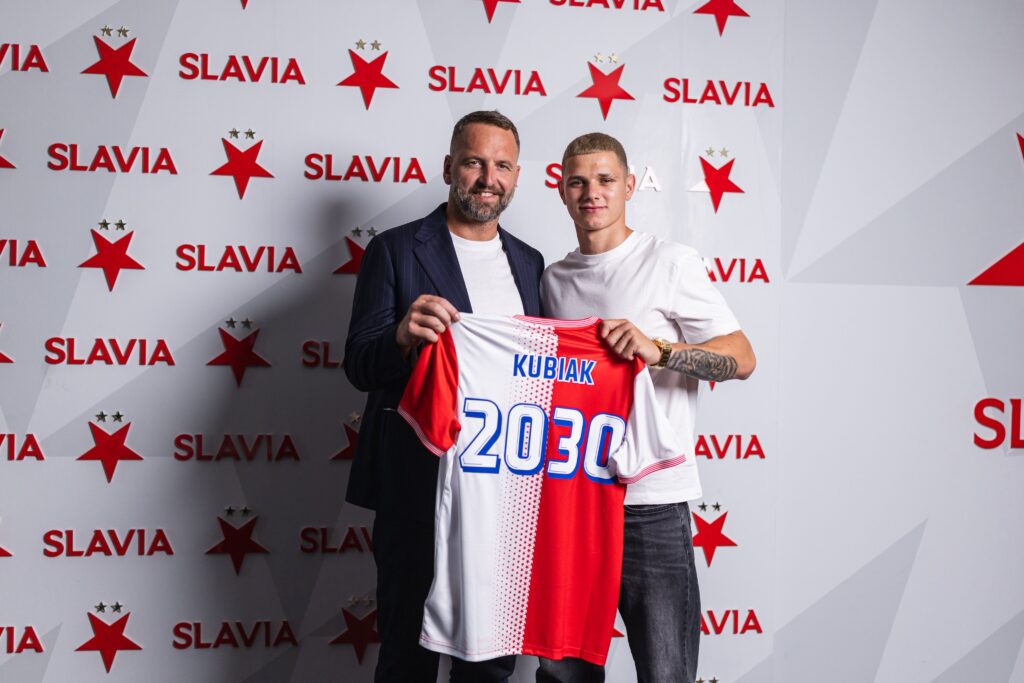 W rok z 3. Ligi za granicę. Oskar Kubiak przechodzi do Slavii Praga