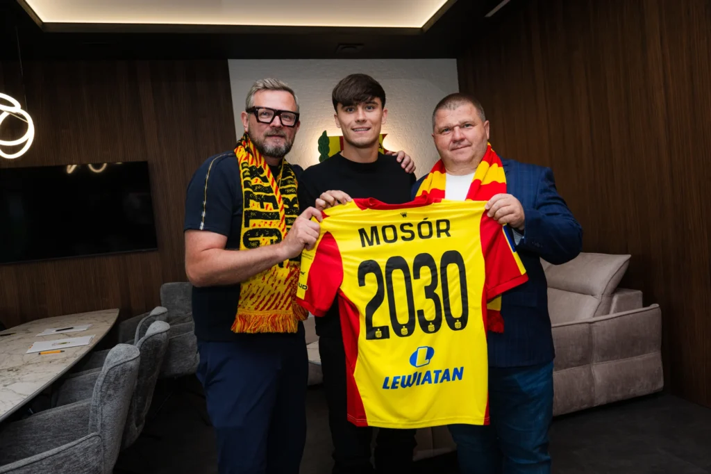 Korona Kielce ma kasę, to i transfery wyglądają porządnie. Łukasz Maciejczyk buduje ciekawy projekt