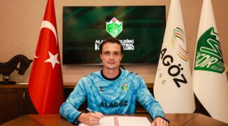 Jakub Szumski zostaje w Turcji! Polski bramkarz podpisał kontrakt z Igdir FK.