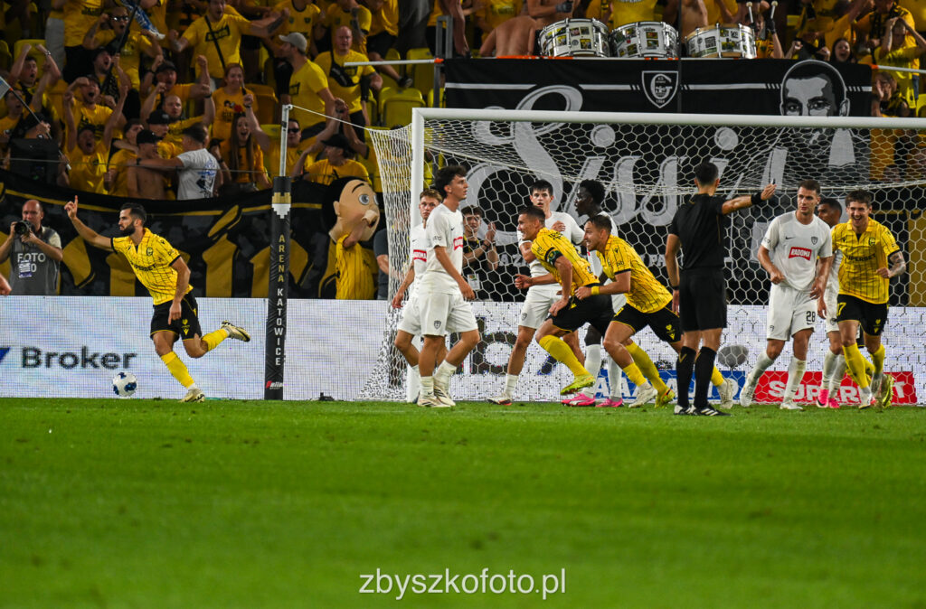 GKS Katowice dokonał rzeczy spektakularnej. Co za mecz przy Nowej Bukowej!