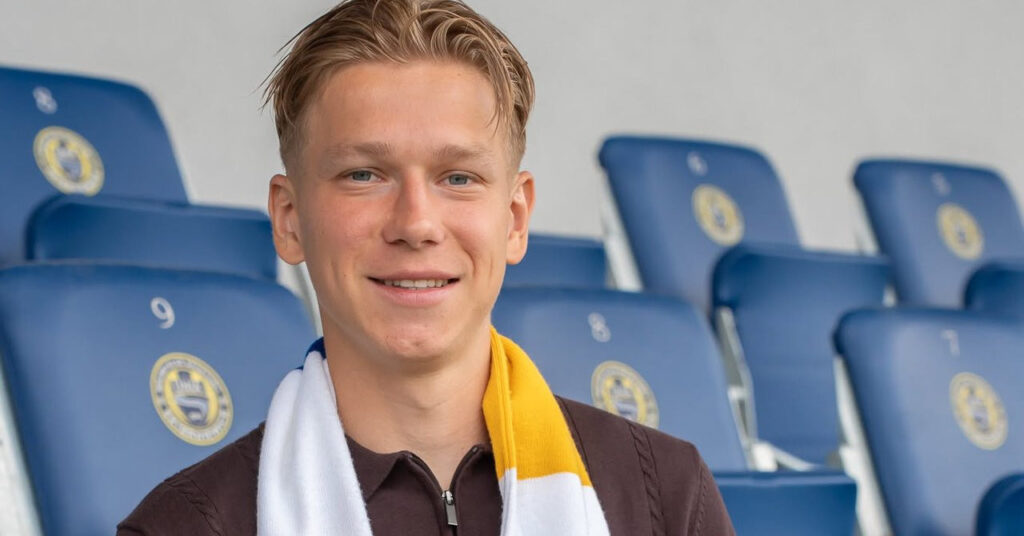 Patryk Walicki nowym piłkarzem Unii Skierniewice. Środkowy pomocnik zadebiutuje zagra w polskiej lidze.