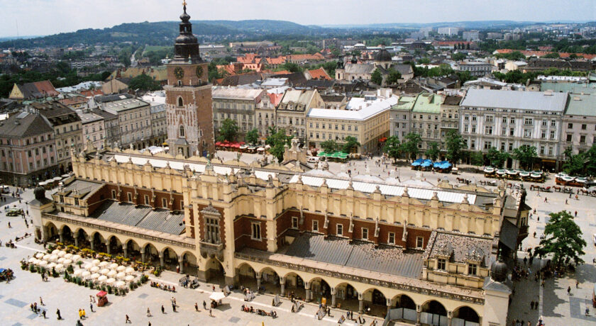 Kraków rozpycha się łokciami; Wisła, Cracovia, Wieczysta na podbój PKO BP Ekstraklasy
