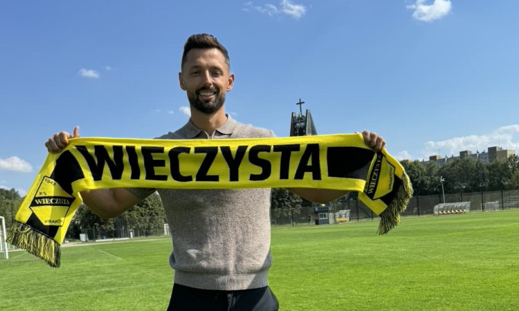 Ze słonecznej Italii do osiedla w Krakowie; czy Mateusz Wieteska odzyska to, co stracił za granicą?
